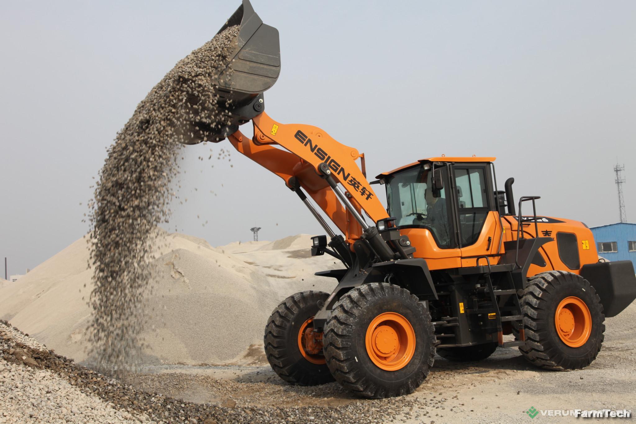 Трактор ENSIGN YX2004-N