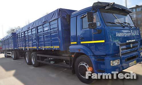 Автопоезд бортовой СЗА СЗАП-63851