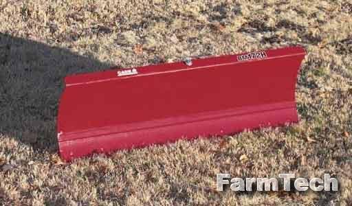 Отвал на переднюю навеску Case IH BM172H