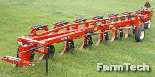Плуг 4-8-и корпусной Salford 6208