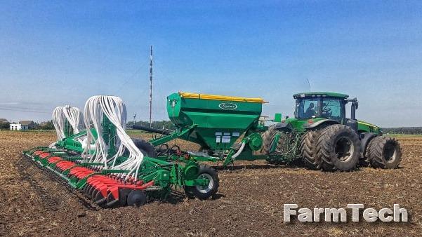 Сеялка пневматическая широкозахватная БЭМЗ Берестье СПШ-9У