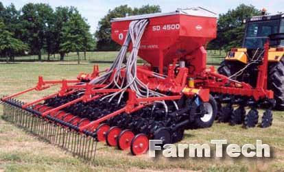 Сеялка прицепная пневматическая нулевого цикла почвоподготовки Kuhn SD 4000-22