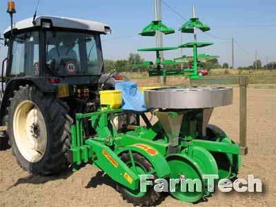 Машина рассадопосадочная для двухрядной посадки Sfoggia F-18