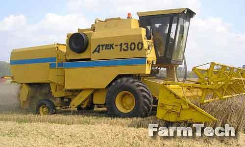 Комбайн зерноуборочный самоходный Атек Atek 1300