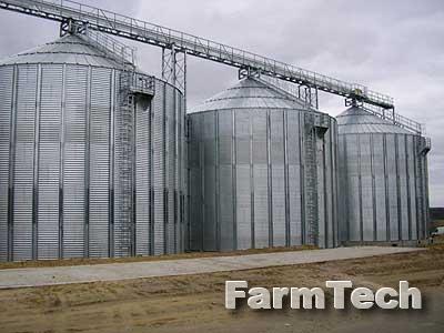 Силос на бетонном основании и на конусном днище Лубнымаш МСВУ 220.18.В12