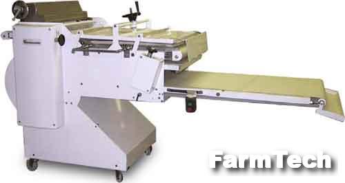 Машина тестораскаточная роликовая FB 700 FB-700 (с конвейером)